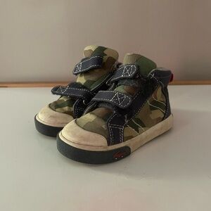 SEE KAI RUN size 6 high top See Kai Run sneakers